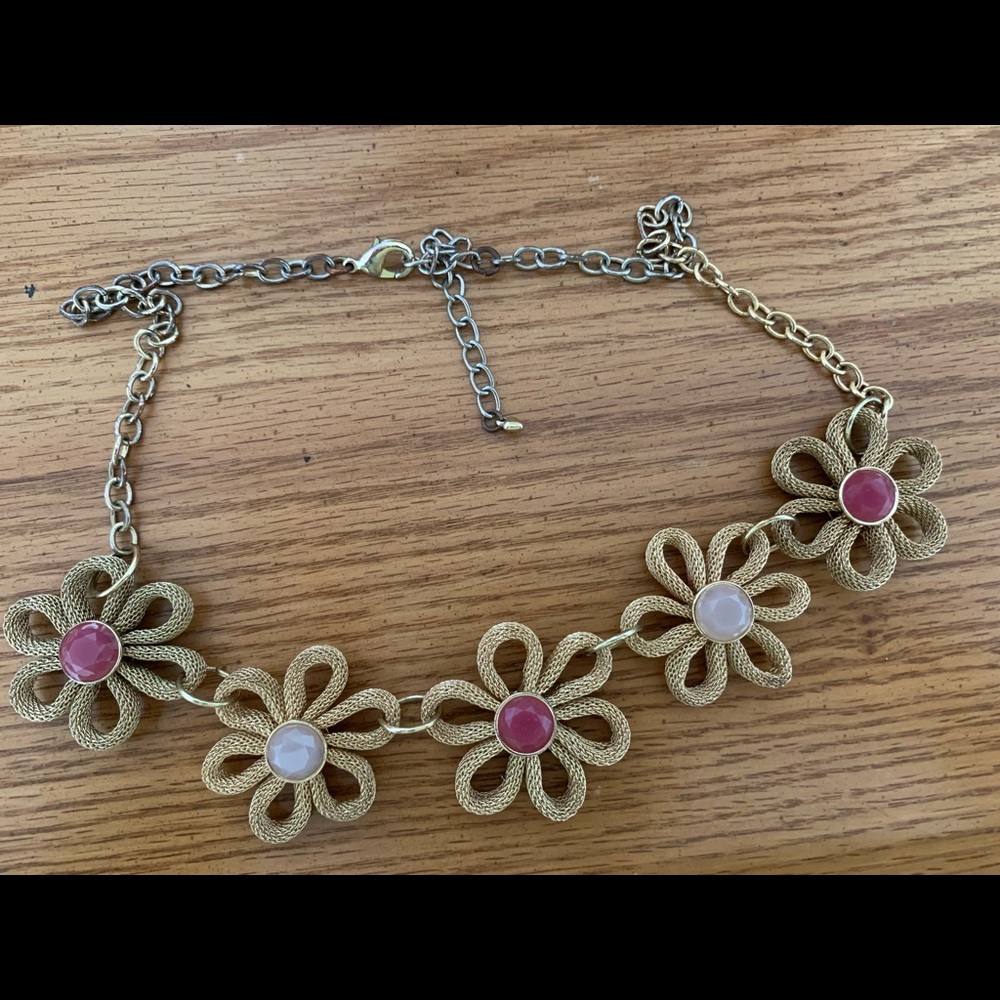 Gold and pink daisy statement necklace!